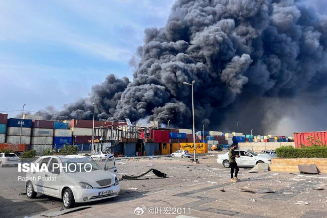 伊朗一港口发生爆炸,伊朗港口发生爆炸照片