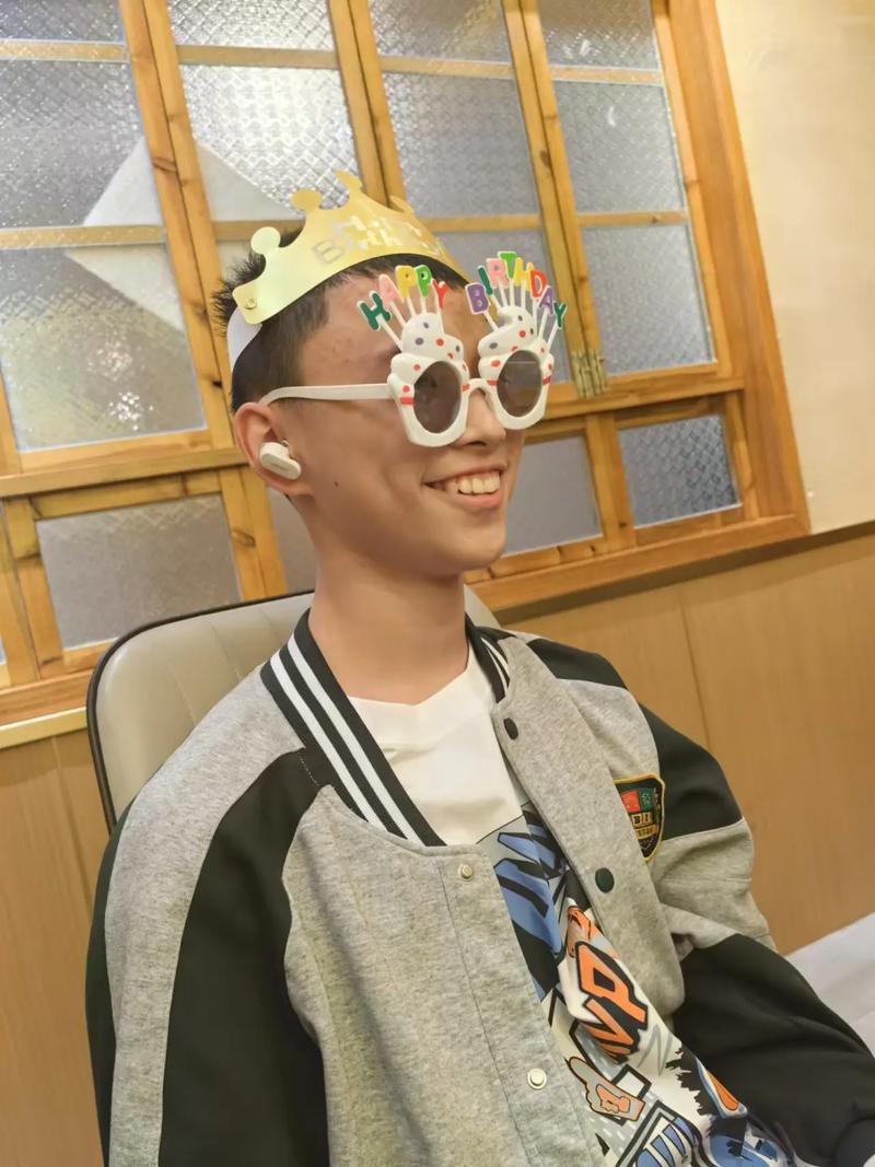 程莉莎为16岁儿子庆生,马景涛16岁儿子或将出道